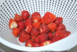 Stawberries de-stemed