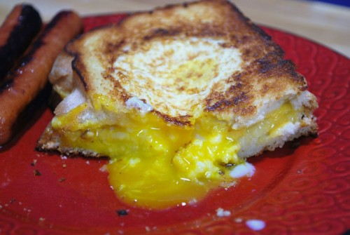 As you can see from the pics I like my eggs over easy. The eggs are perfectly cooked and bread is perfectly toasted.