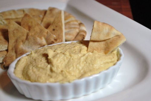 Hummus with pitas