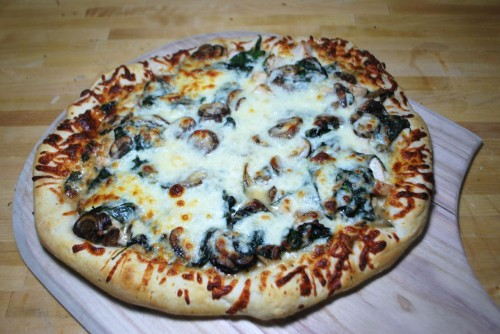 Chicken Spinach and Mushroom Pizza