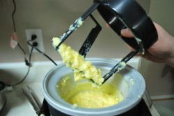 Remove from the machine when the mixture thickens