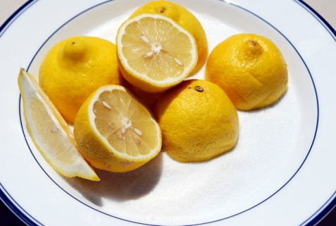 Cut the lemons in half
